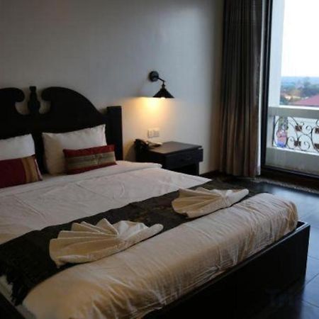 Yeak Loam Hotel Banlung Zewnętrze zdjęcie