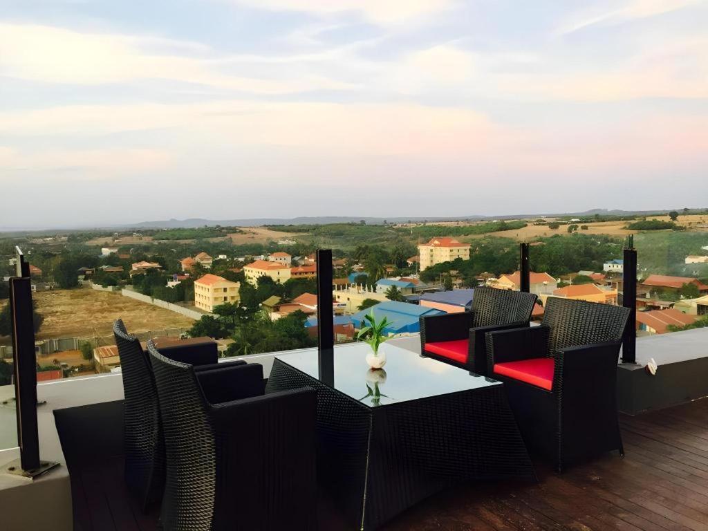 Yeak Loam Hotel Banlung Zewnętrze zdjęcie