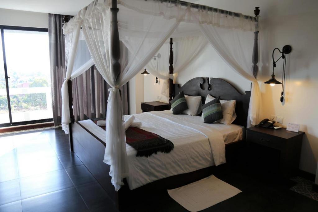 Yeak Loam Hotel Banlung Zewnętrze zdjęcie