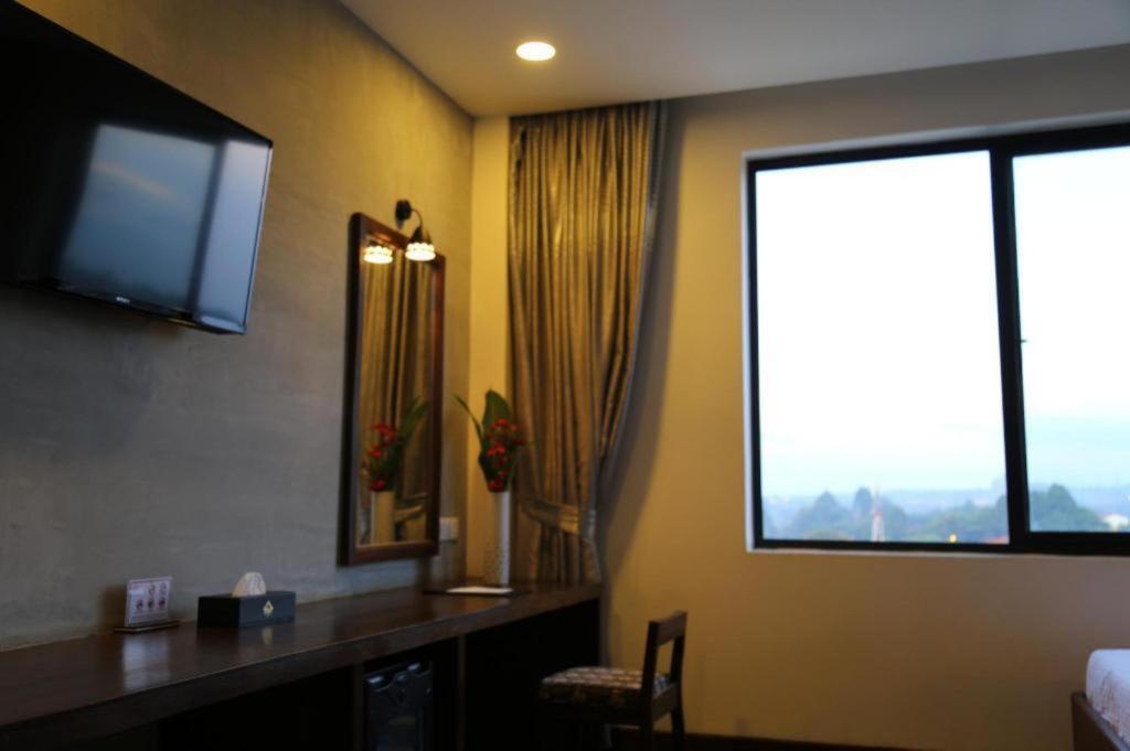 Yeak Loam Hotel Banlung Zewnętrze zdjęcie