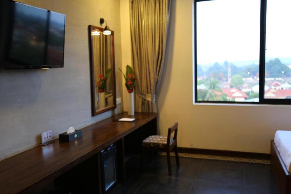 Yeak Loam Hotel Banlung Zewnętrze zdjęcie